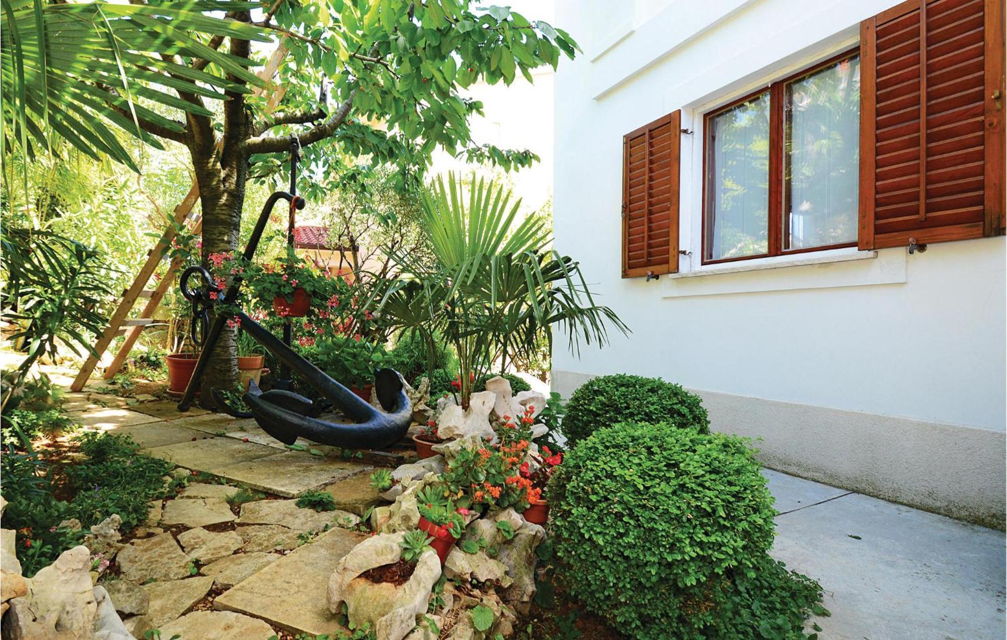 Beautiful Apartment In Rabac With Kitchen Екстер'єр фото